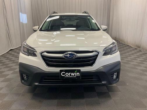 Crystal White Pearl 2020 Subaru Outback Premium