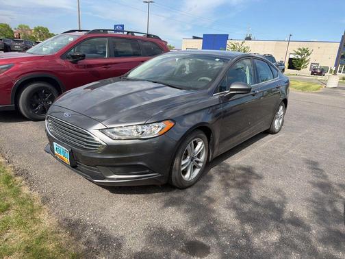 Magnetic Metallic 2018 Ford Fusion SE