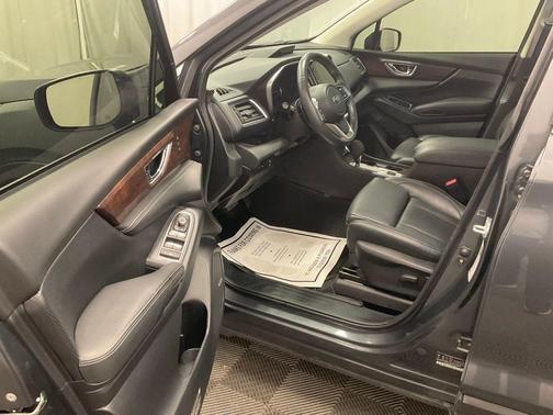 Magnetite Gray Metallic 2023 Subaru Ascent Touring 7-Passenger