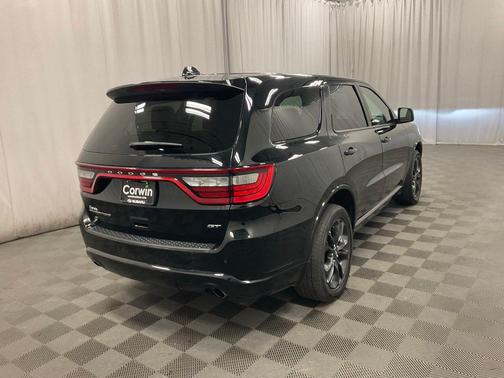 DB Black Crystal Clearcoat 2025 Dodge Durango GT