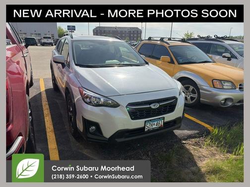 Crystal White Pearl 2018 Subaru Crosstrek 2.0i Premium