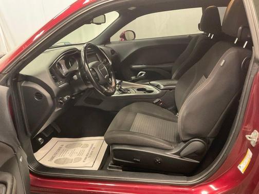 Octane Red Pearlcoat 2020 Dodge Challenger SXT