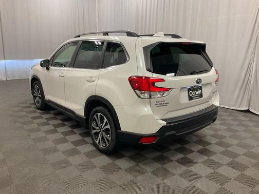 Crystal White Pearl 2021 Subaru Forester Limited