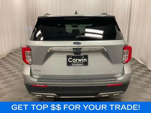 Iconic Silver Metallic 2023 Ford Explorer XLT