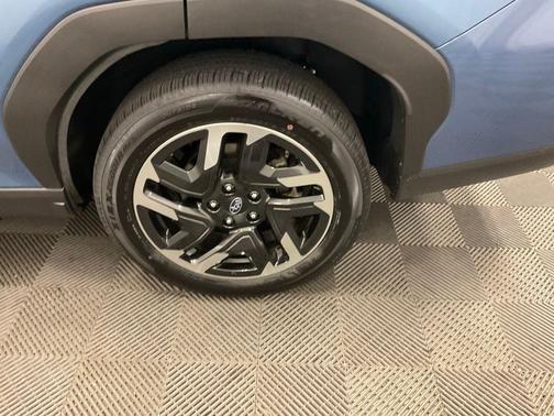 Horizon Blue Pearl 2025 Subaru Forester Limited