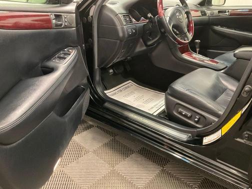 Black Onyx 2004 Lexus ES 330