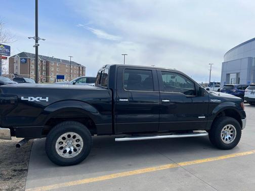 Tuxedo Black Metallic 2011 Ford F-150 XLT