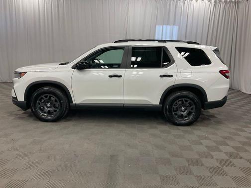 2023 Honda Pilot TrailSport