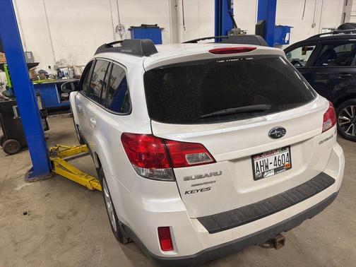 2010 Subaru Outback 2.5i