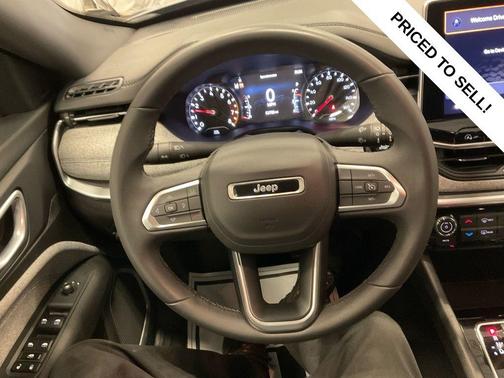 Diamond Black 2024 Jeep Compass Latitude