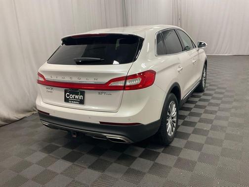 White Platinum Clearcoat Metallic 2017 Lincoln MKX Select