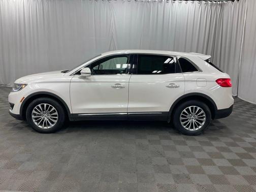 White Platinum Clearcoat Metallic 2017 Lincoln MKX Select
