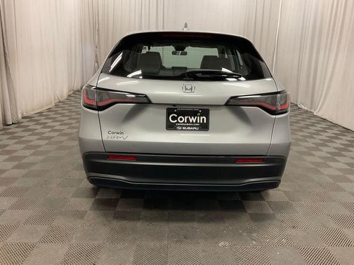 Lunar Silver Metallic 2024 Honda HR-V LX