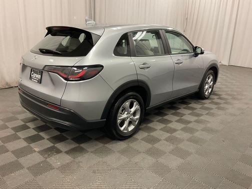 Lunar Silver Metallic 2024 Honda HR-V LX