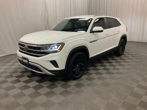 Pure White 2022 Volkswagen Atlas Cross Sport 2.0T SE w/Technology