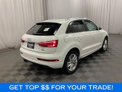 Cortina White 2017 Audi Q3 2.0T Premium