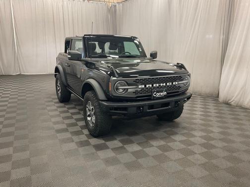 Shadow Black 2024 Ford Bronco Badlands