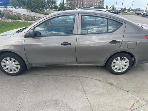 2015 Nissan Versa 1.6 S+