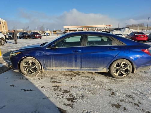 2023 Hyundai ELANTRA Limited