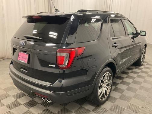 2019 Ford Explorer sport