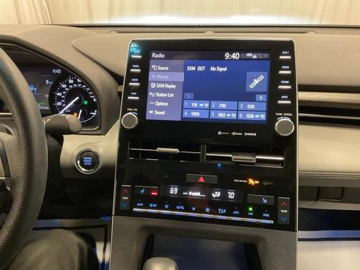 2021 Toyota Avalon XLE