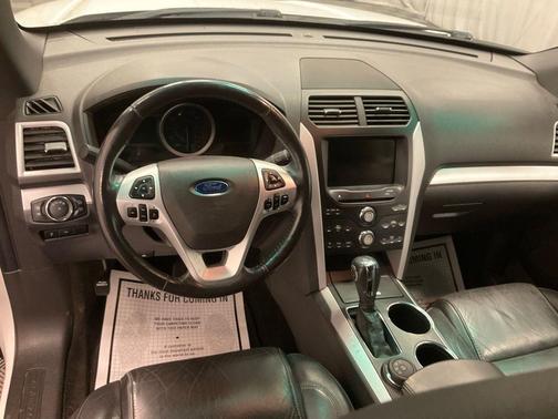 White Platinum Tri-Coat Metallic 2013 Ford Explorer XLT