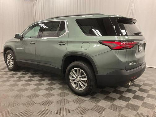 Silver Sage Metallic 2023 Chevrolet Traverse LT Cloth