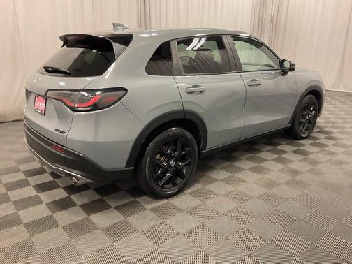 Urban Gray Pearl 2024 Honda HR-V Sport