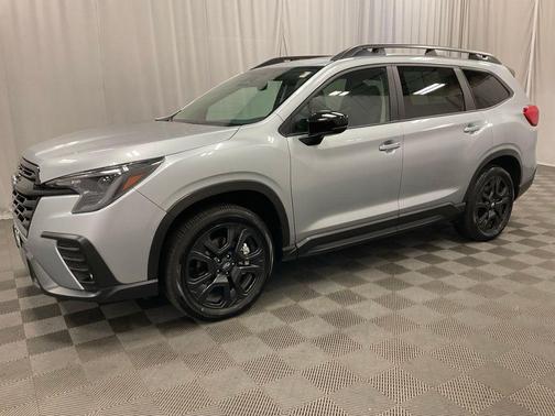 Ice Silver Metallic 2025 Subaru Ascent Onyx Edition