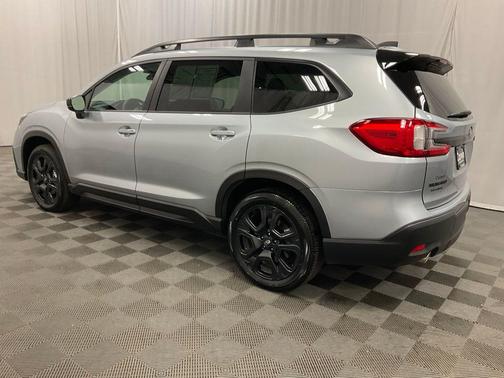 Ice Silver Metallic 2025 Subaru Ascent Onyx Edition