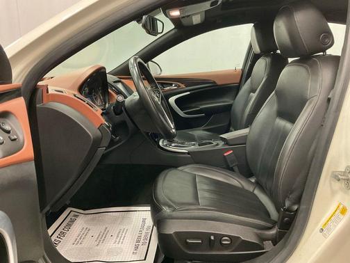 White Diamond Clearcoat 2015 Buick Regal Turbo