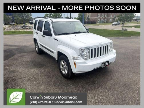 Bright White Clearcoat 2012 Jeep Liberty Sport