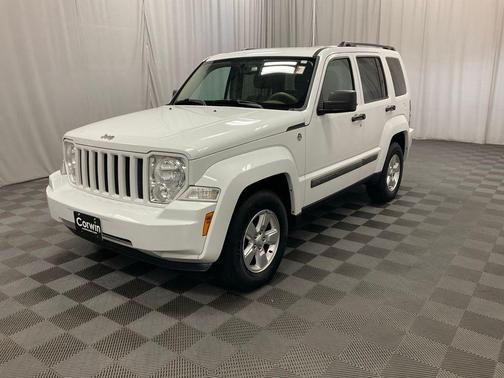 Bright White Clearcoat 2012 Jeep Liberty Sport