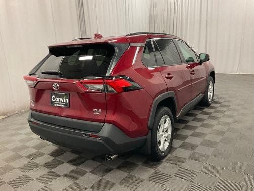 2020 Toyota RAV4 XLE