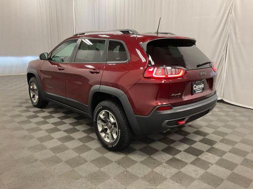 Velvet Red Pearlcoat 2019 Jeep Cherokee Trailhawk