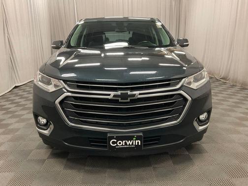 Graphite Metallic 2019 Chevrolet Traverse LT Leather