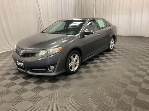 Magnetic Gray Metallic 2014 Toyota Camry SE