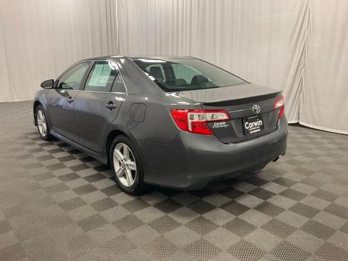 Magnetic Gray Metallic 2014 Toyota Camry SE