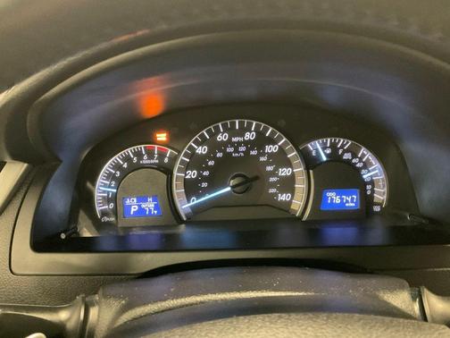 Magnetic Gray Metallic 2014 Toyota Camry SE