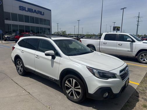 White 2018 Subaru Outback 2.5i Limited