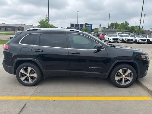 Diamond Black 2019 Jeep Cherokee Limited