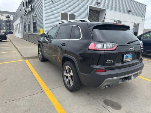 Diamond Black 2019 Jeep Cherokee Limited
