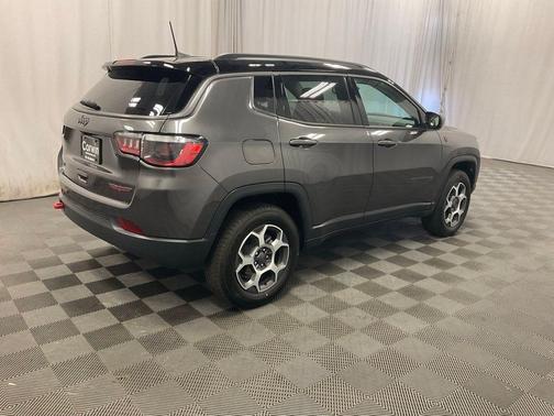 Granite Crystal Clearcoat Metallic 2022 Jeep Compass Trailhawk