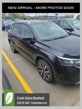 Deep Black Pearl Effect 2022 Volkswagen Taos 1.5T SE