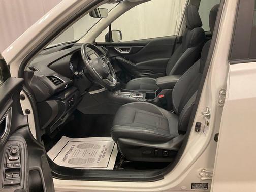 Crystal White Pearl 2023 Subaru Forester Premium