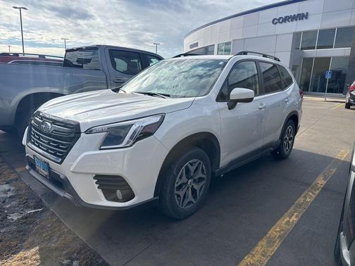 Crystal White Pearl 2023 Subaru Forester Premium
