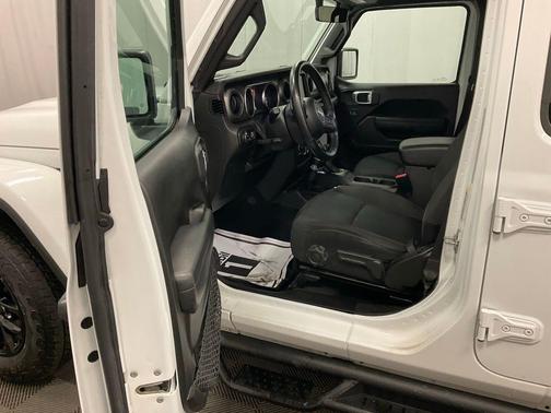 2023 Jeep Gladiator Sport