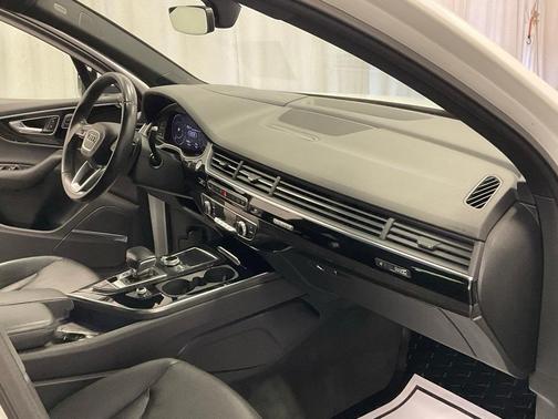 2017 Audi Q7 3.0T Prestige
