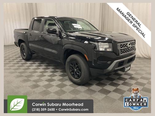Black 2024 Nissan Frontier SV