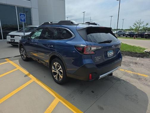 Abyss Blue Pearl 2022 Subaru Outback Touring XT